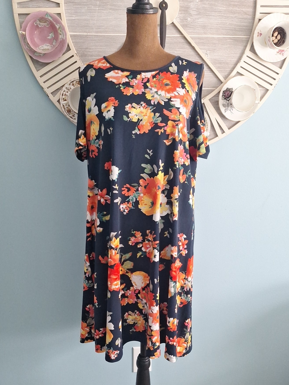 New York & Company Floral Print Cold-Shoulder Dress